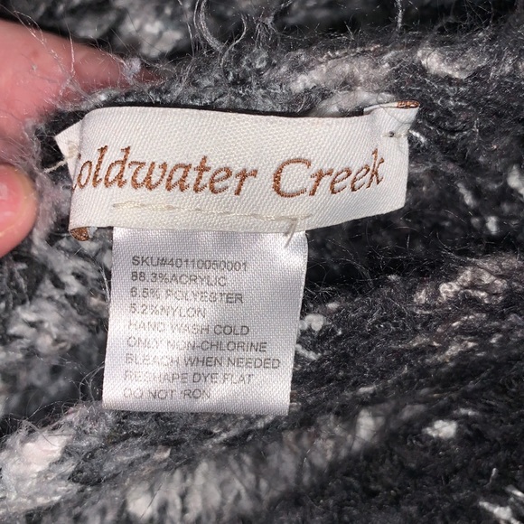 Coldwater Creek twisted circle scarf bundle - Picture 6 of 6